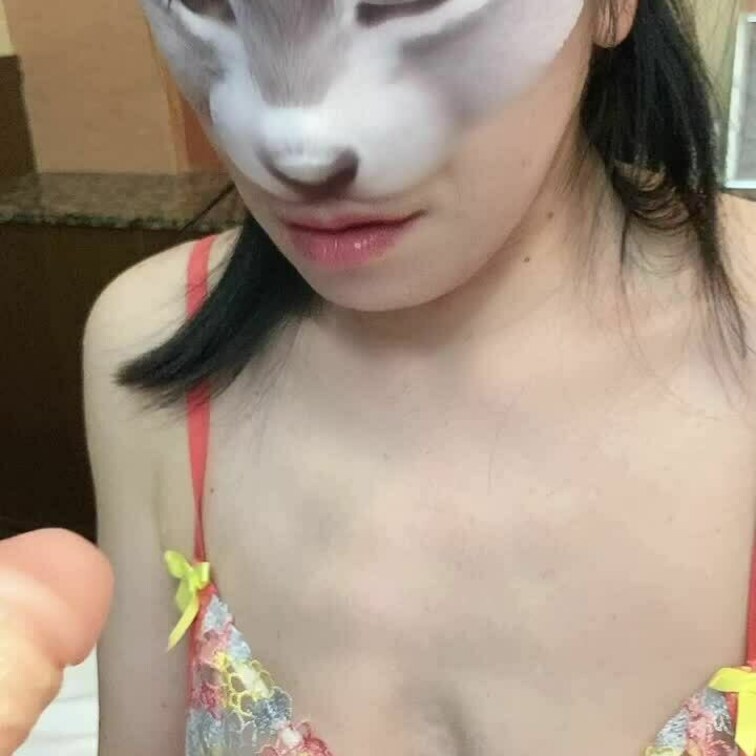 人妻にディルドフェラみせてもらいました。デカチンとイラマが好きらしいので、どれくらい喉奥耐性があるか測定しました。