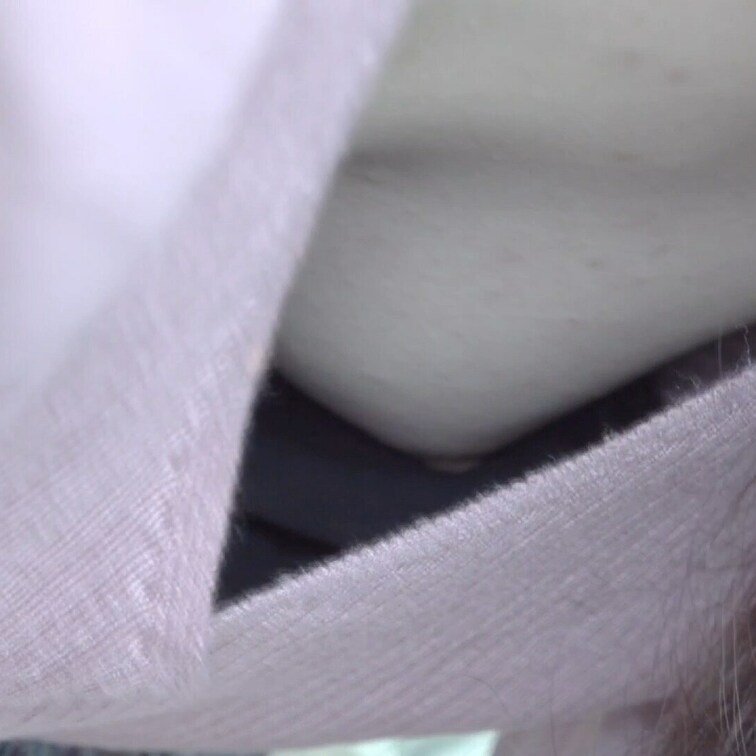 ちょい見せ。本編はこちらから→
#08【陶芸中の胸チラ】ブラが浮きまくりで乳首まで丸見え○○○系女子ちゃん!!