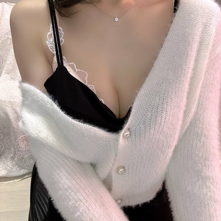 デート行く日はこの恰好どうかなー？とか言うね♡