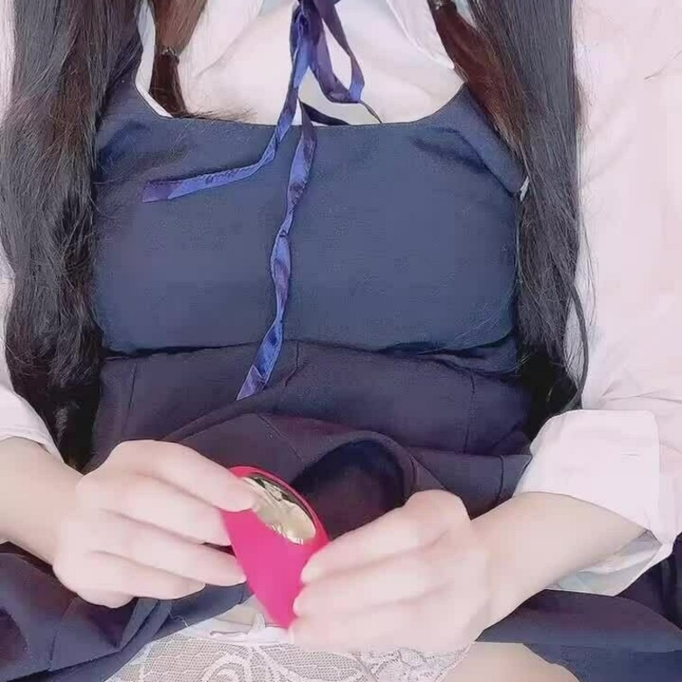 【14:11顔出しオナニー動画💓】制服♡糸引きおま●こ💓
坂道系の制服💓で、、💓

こちらにコスプレはレンタル品な