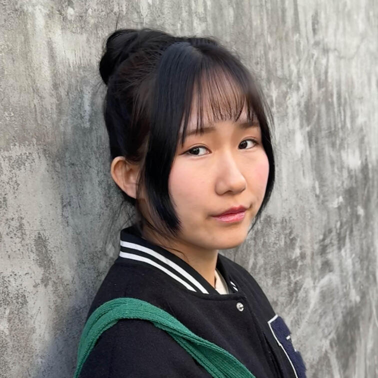 #249【SATSUKI 22歳】
今回ストリートスナップに協力してくれたのは、スタジャンが可愛いSATSUKIちゃん