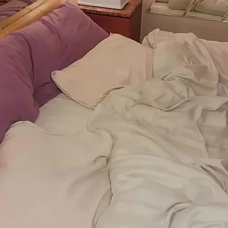 オナ禁セックス事後の様子♡♡

未だに彼女から過去一気持ちよかったって言われるクリスマスのオナ禁セックス。

頭