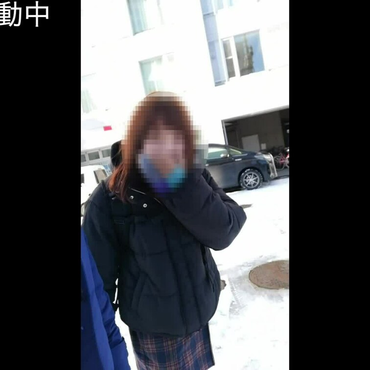 バイブぶっ刺してラブホに向かうために野外へお散歩しに行く動画
その２です。
外出先で喘ぎまくってるまりちゃんです。