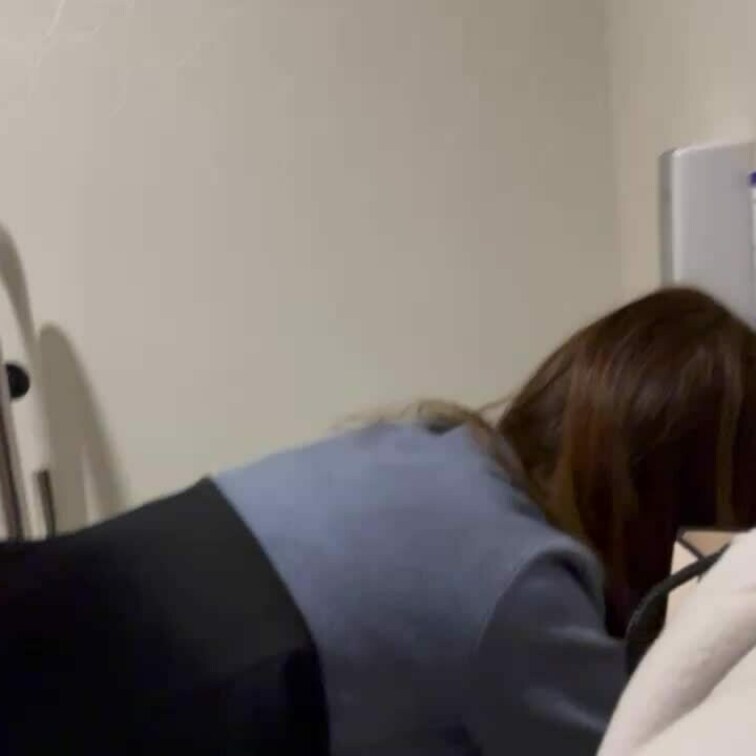 あ゛あ゛イクっ　
こっそりトイ○で逝きました🥰
長編編集中！