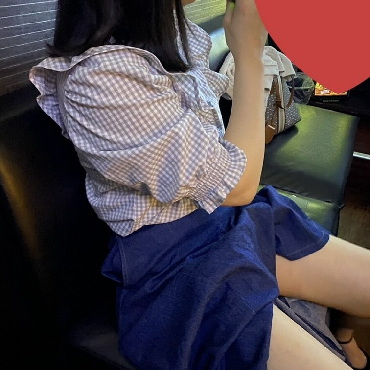 黒髪　清楚　色白ちゃん
カラオケで…ちょめちょめ