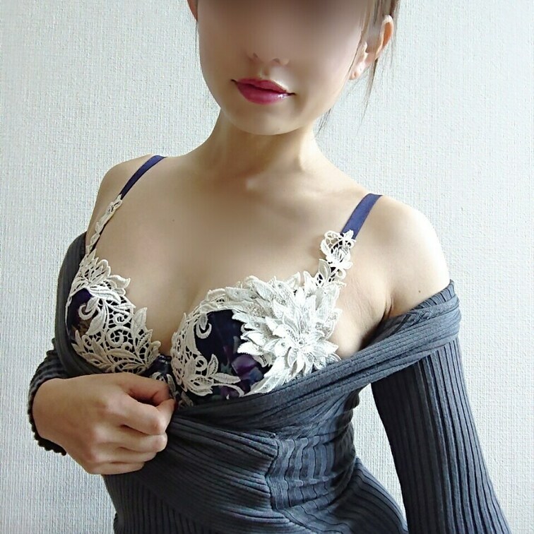 おはようございます♥
すっかり寒くなってきましたね~ (._.`) ྀྀ՞
今日も一日頑張りましょうねっ(๑' '