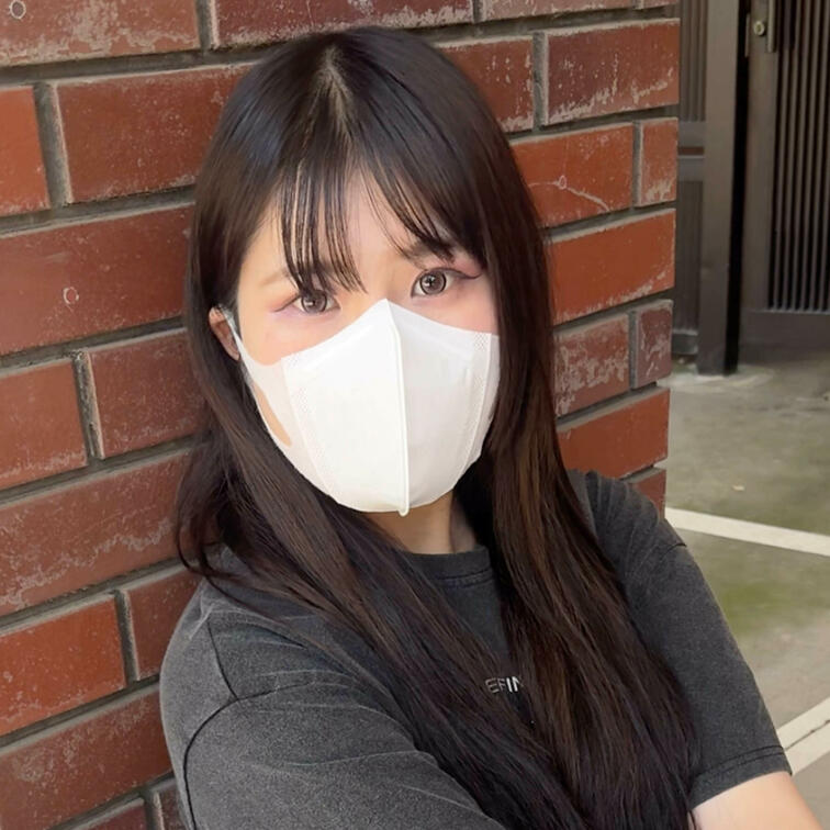 #180【KEINA 23歳】
今回ストリートスナップに協力してくれたのは、ブラックでまとめたコーデが可愛いKEINA