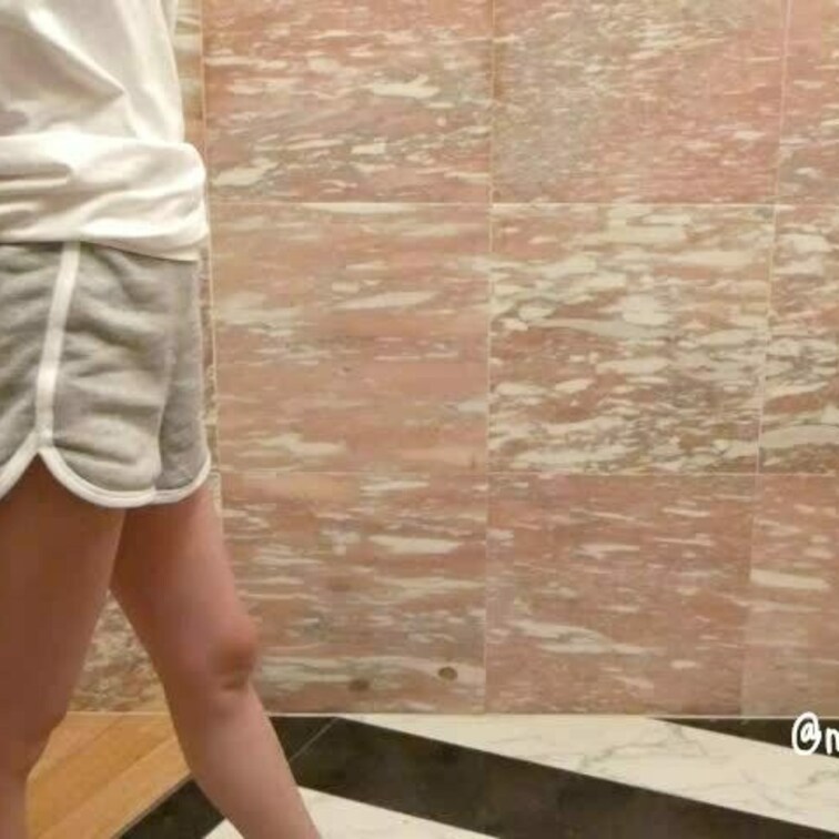跳んで蹴るのって難しいんだね