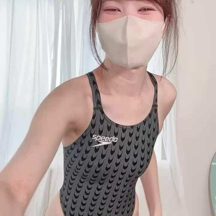 競泳水着の中で手もみもみさわさわ🫣💓