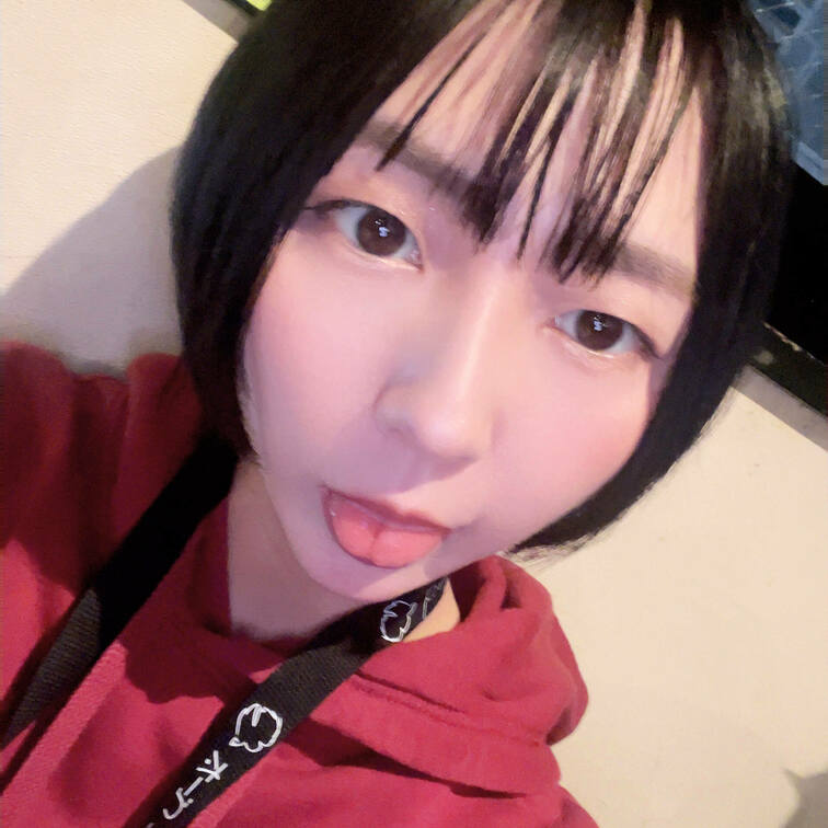 (っ`👅´c)