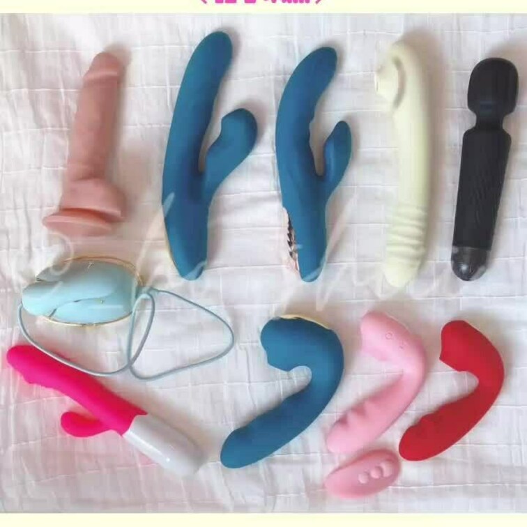 ☆前編☆10個のおもちゃで寸止めおなにー💓

お気に入りのおもちゃ10個を選んで、最後のおもちゃを使うまで寸止めおな