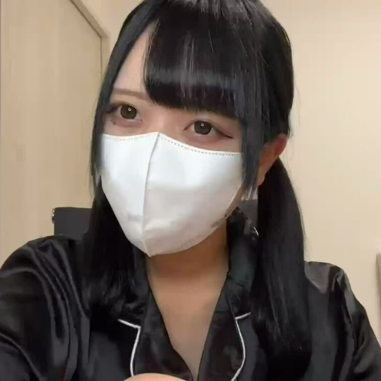 【りん 18 歳】

りんさんのライブ配信動画です
生配信 だと、1 回の有料配信を視聴すると、おおよそ平均 5,