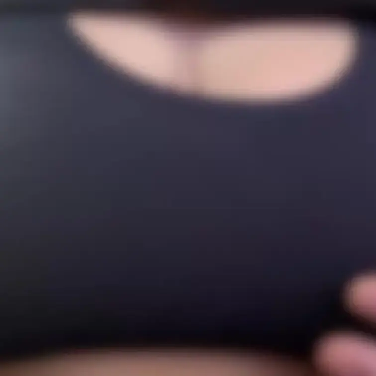 暑くて溶けそうだし乳首たった🫣//