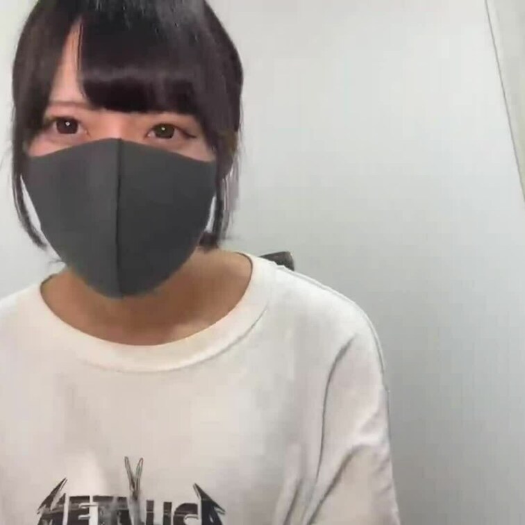 【りん 18 歳】

りんさんのライブ配信動画です
生配信 だと、1 回の有料配信を視聴すると、おおよそ平均 5,