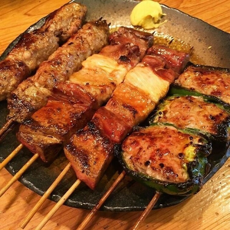 ゲリラ待ち合わせした男の子とバイバイして今から夫と行きつけの串焼き屋でディナー🤭❣️
男の子いい子だったなあ👅
プレ