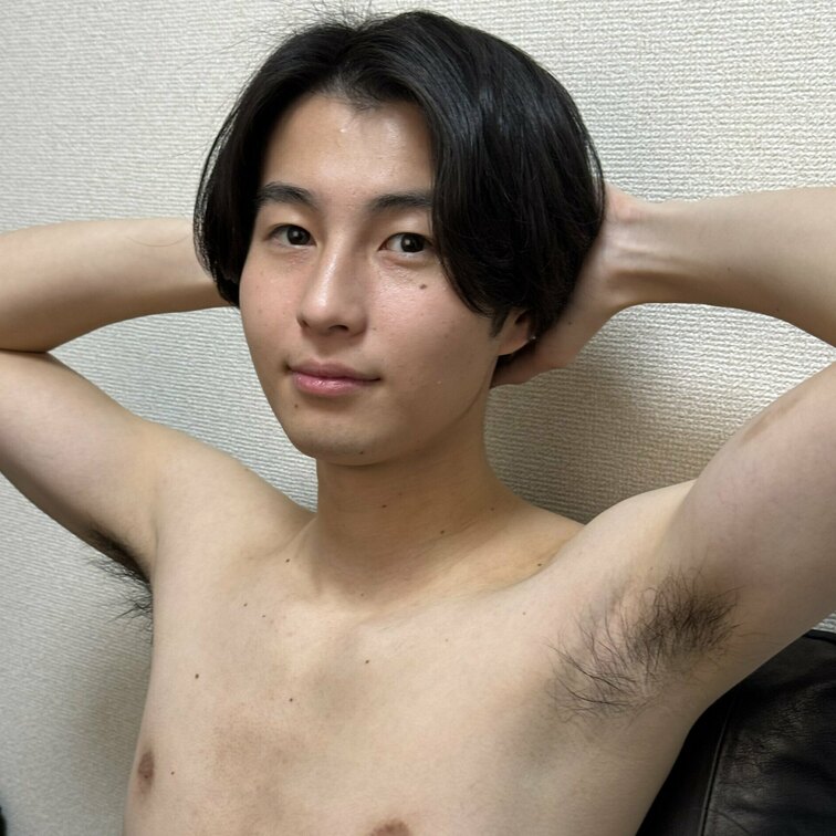 お待たせしました!遂に大型新人が登場!SNSで大人気の有名モデルがまさかの逆輸入AVデビュー!某アイドルグループの...