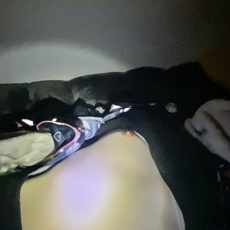 寝てるのにいたずらされた😭
まじ気づかなかった😭😭
お○○○飲んだら本当に起きれない😭