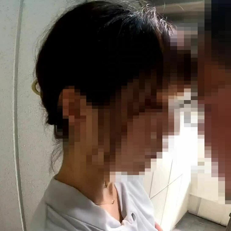 人妻さんを昼間の非常階段に連れ込んでフェラ抜きしてもらった作品はこちらから↓⇓⇓⇓

https://myfans.