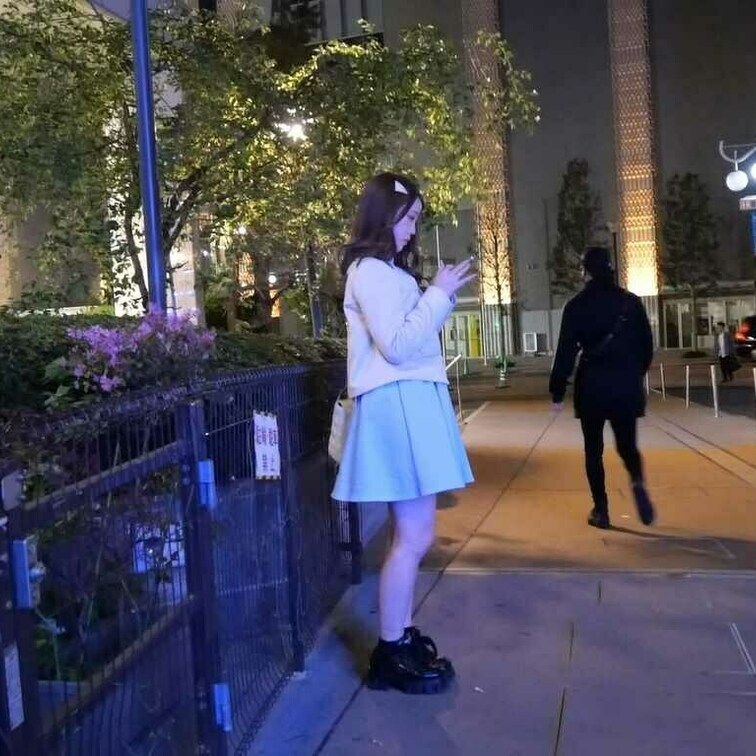 ト〇横の真実【２２歳元オリ〇パ店員かえでちゃん】

普段は至って普通のサラリーマンです。
風俗遊びやメンエスにも飽