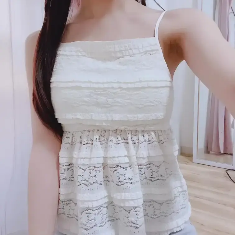 おっぱい報告(՞っ ̫ _՞)ᐝ
キャミソールめくったときにおっぱい
たぷんってなるのすき？
華奢だけど意外とおっ