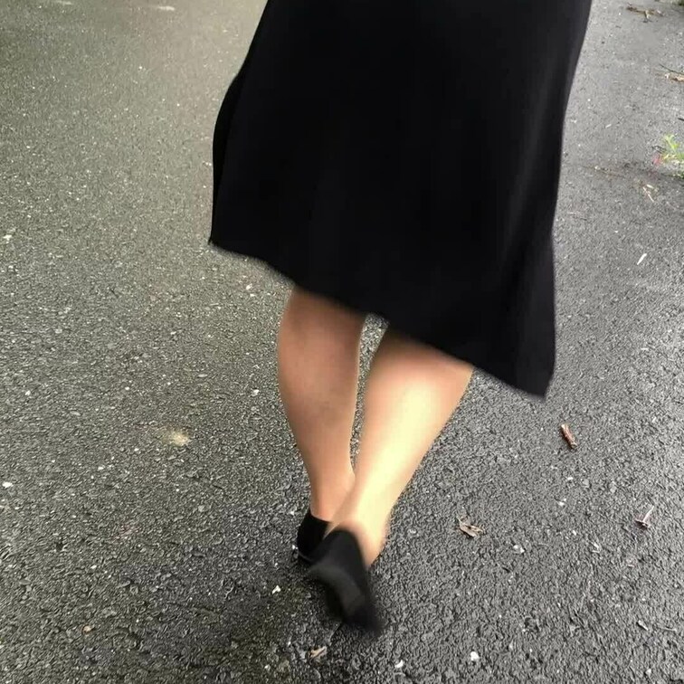 お尻散歩🍑やや近め(*´︶`*)ﾉ