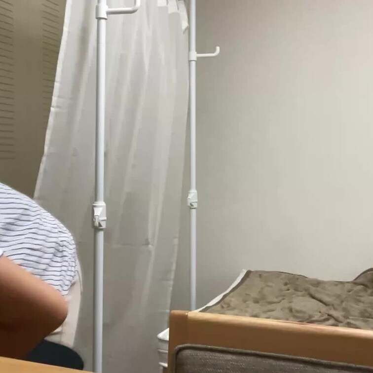 imouto002
初出勤！お尻がパツパツすぎて甥っ子が居て後ろめたいがつい見てしまう☺