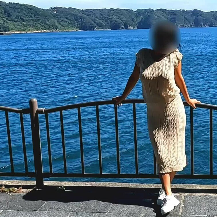 【小島上陸編】※※
前方に気になる島を発見！
早速透け服を着て上陸😁
ブラブラお散歩したり休憩したり、大人しくでき