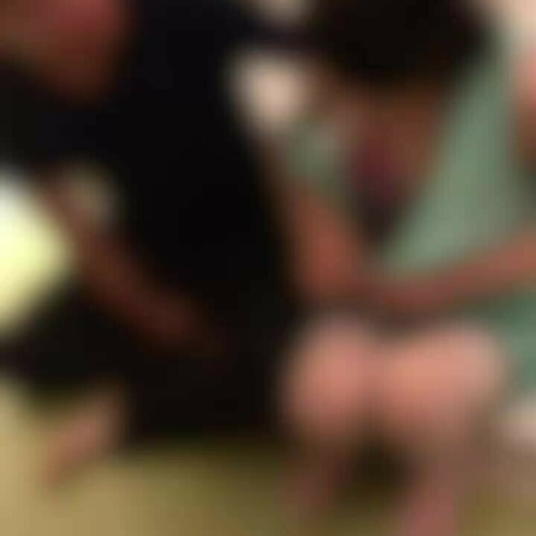 寝取られ導入部分④
ついに服を脱いでセクシーランジェリーのみに。
ここからはじまります。