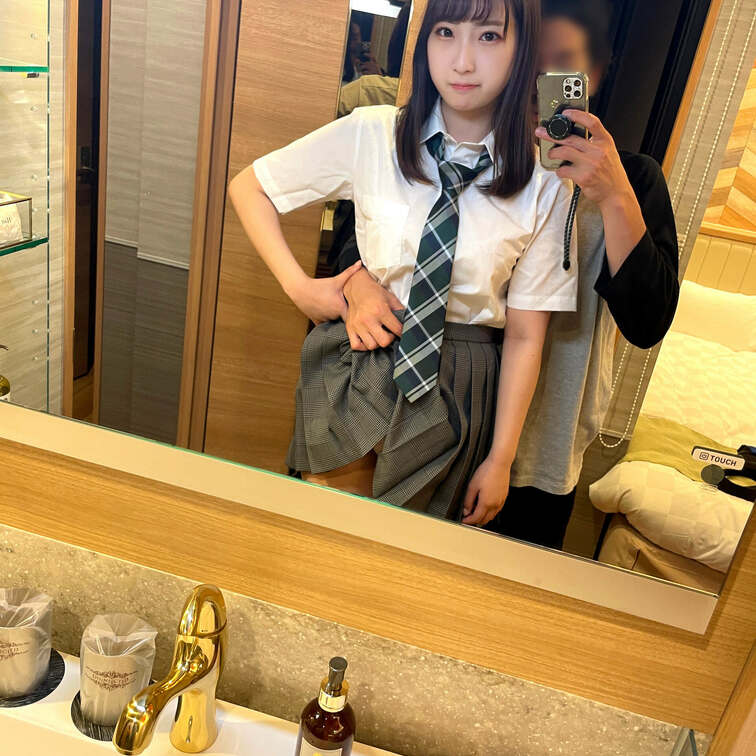 【Vlog】 敏感な制服美小女との中出しハメ撮り流出