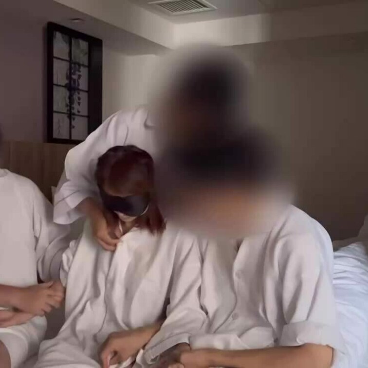 複数4p動画お待たせしました。
複数パート①

動画編集が止まっておりました笑


見てみてください🤍
