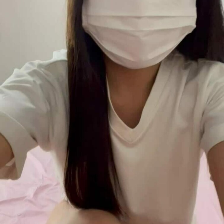 ノーブラで乳首浮いちゃった(⋈◍＞◡＜◍)。✧♡