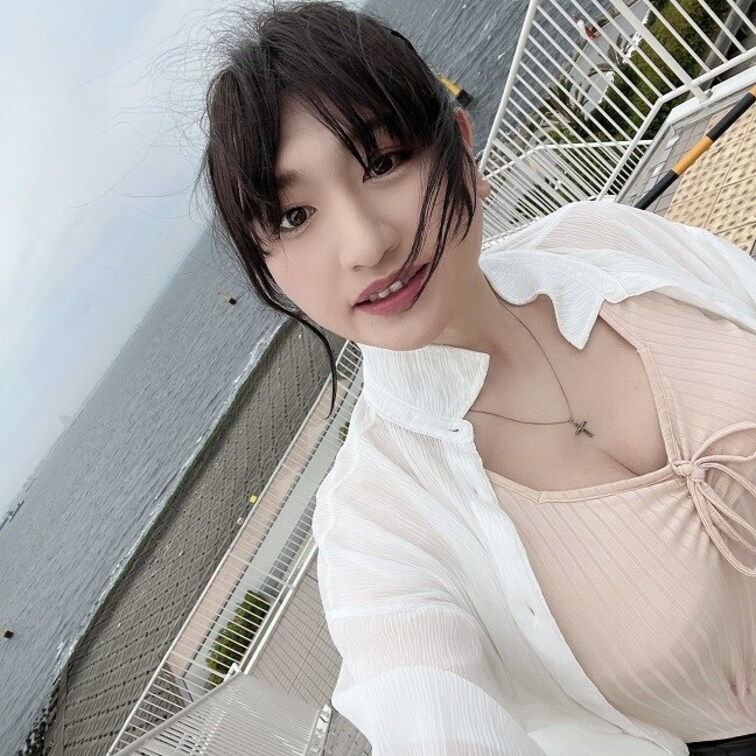 「ポートレート撮影集＆強風に煽られ…スカートが公衆の面前で捲れ上がり…💦」

強風吹き荒れる〇ほたる

※初公開