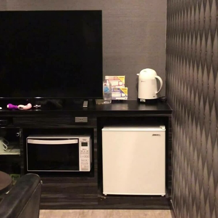 あたおかマゾメス人妻をなぶり○○○しちゃいました。可哀想で可愛いですよね。