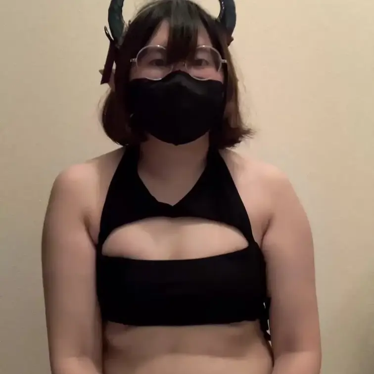 ※脱ぎなし
サキュバス水着で擬似騎乗位だったりスリスリしたり……な動画です
