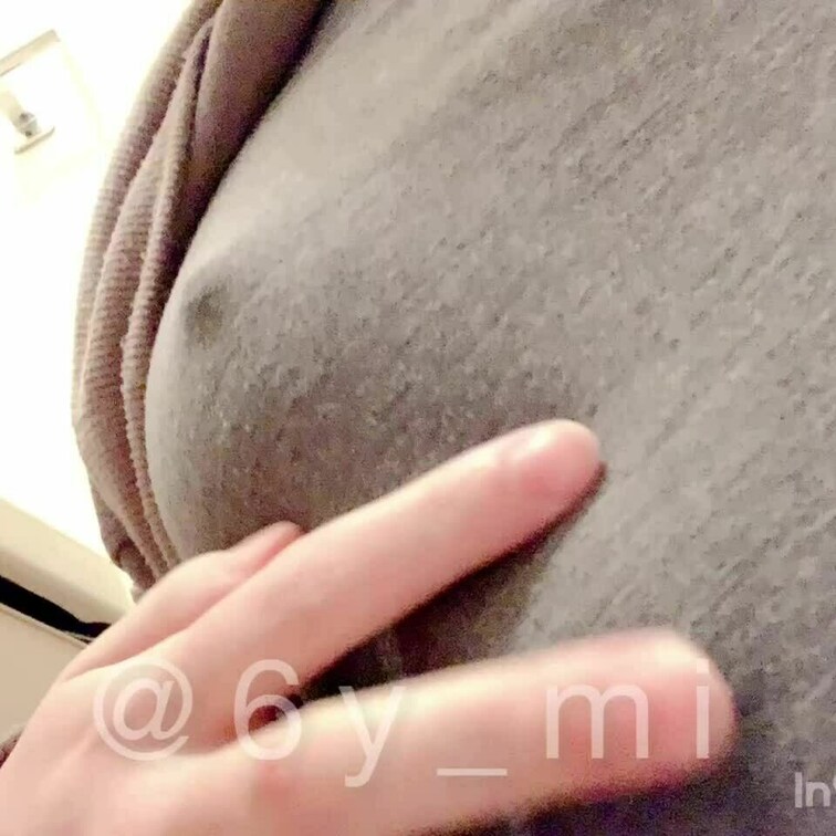 コリコリ乳首でいっぱいしこしこしてください♡