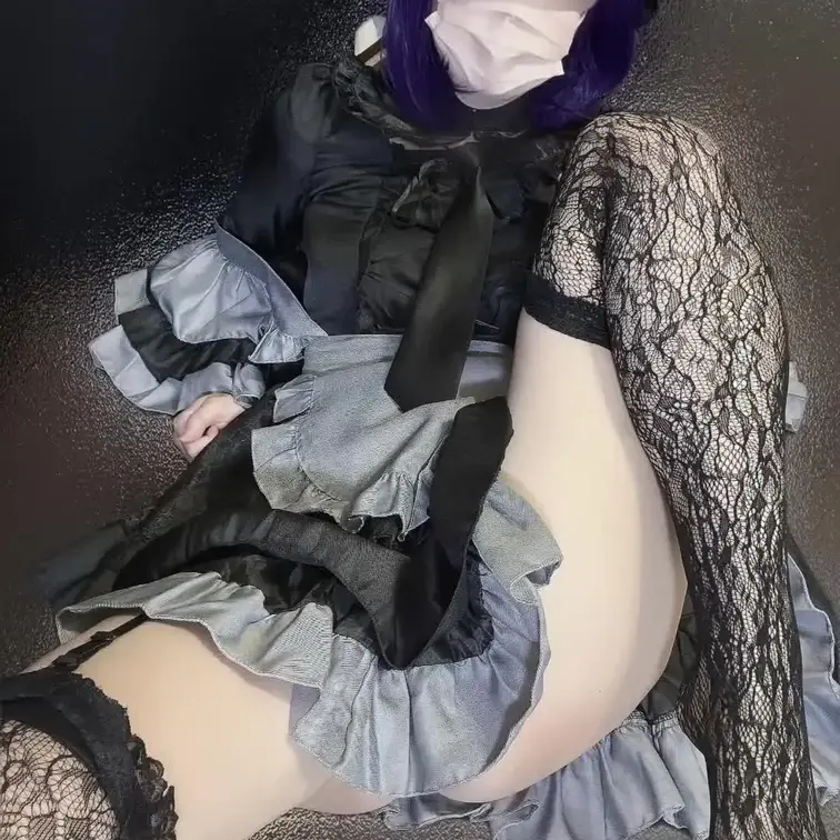 着○恋✨雫たんコス
電動ピストンバイブを買ったので試してみました！
うまく使いこなせず途中で別のバイブに変えてます💦
後半は潮吹きシーンが映ってます🐳✨

5分50秒