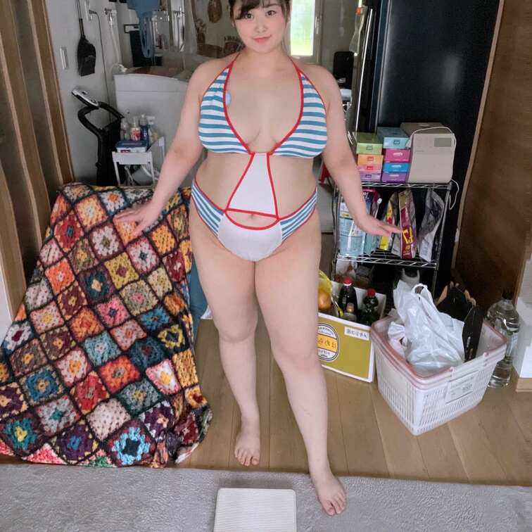 みけぽの公開ダイエット動画です。
毎月体重とスリーサイズを計ってます！