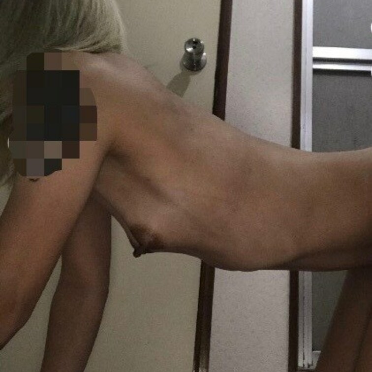 玄関開けた瞬間
おかえりセックス♥️