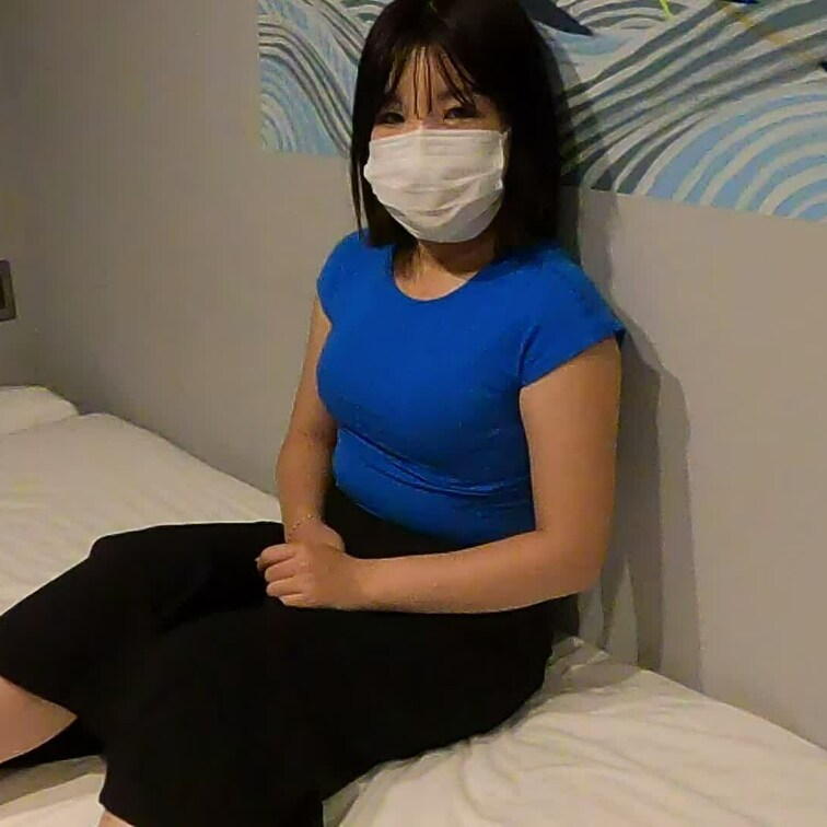 ただおっぱいを愛でる。さわる。まだ。。。。舐めないw