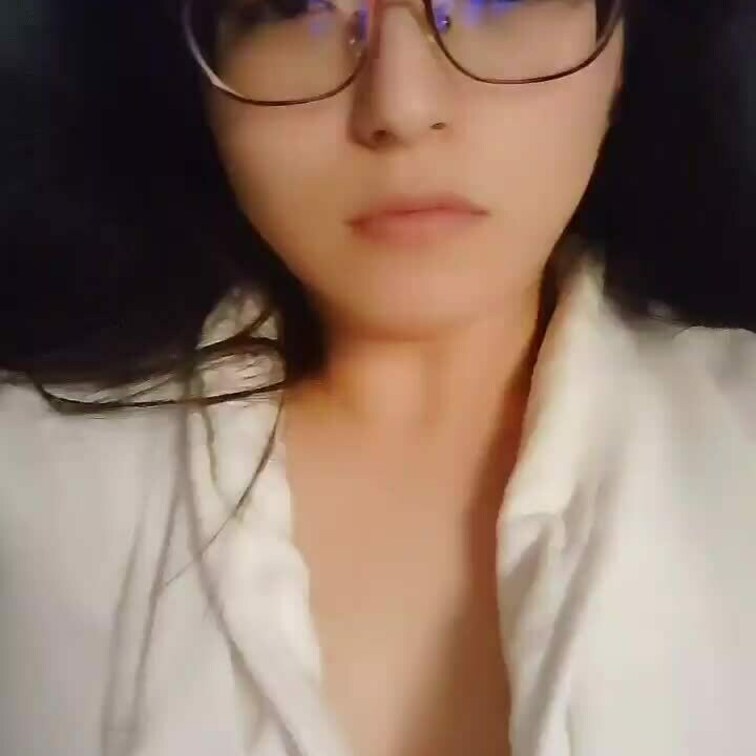 クリおにゃ
色とかちょっとくっきりで恥ずかしいです///
クリ敏感すぎて最後おっきくなっちゃってる…

