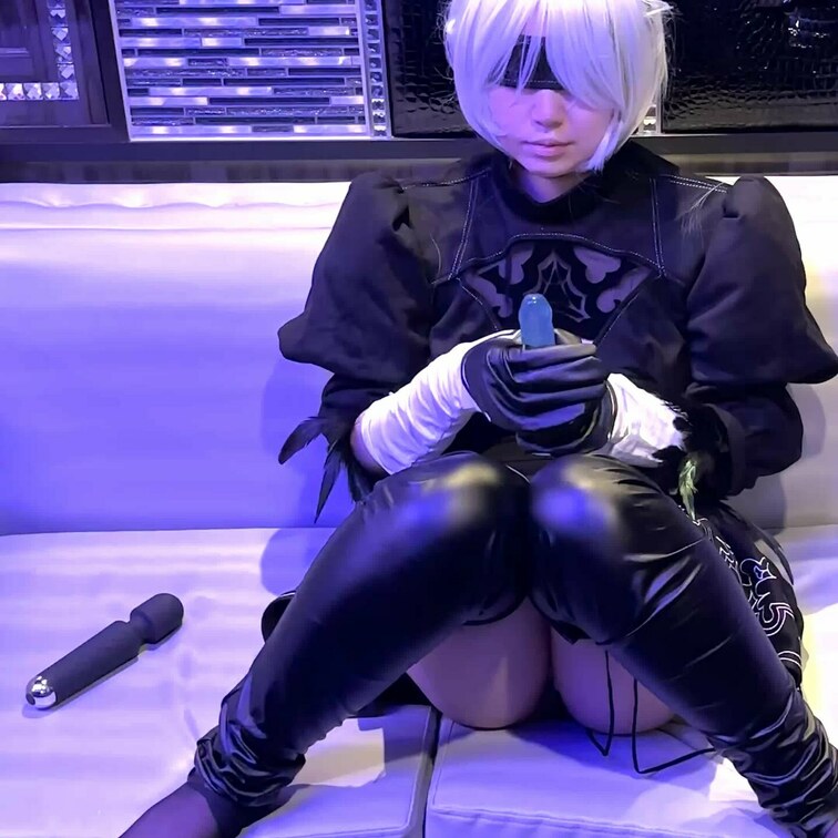 ２B　ニーアのオナニー作品です。
