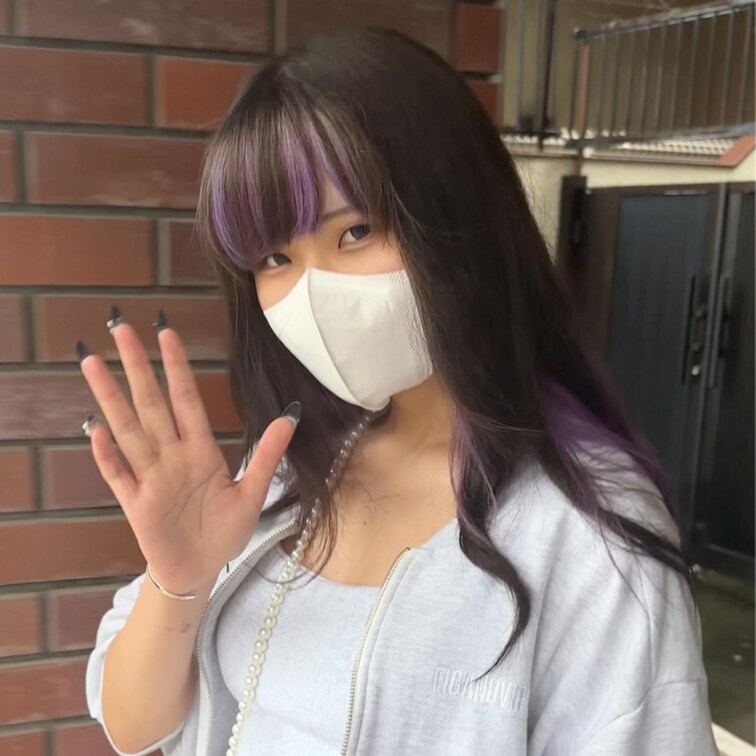  #176【JUNNA 20歳】
今回ストリートスナップに協力してくれたのは、スウェットセットアップを着こなすJUNN