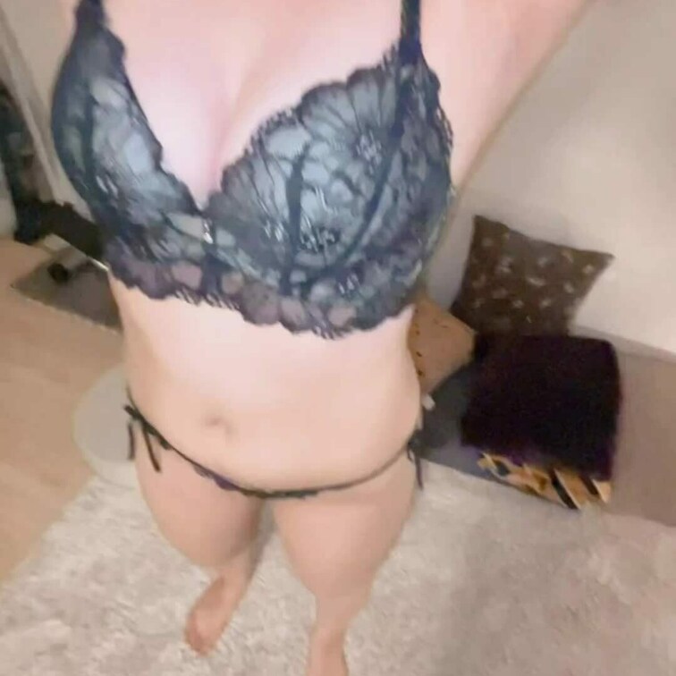 身体検査🥰
エッチな嫁です🎶