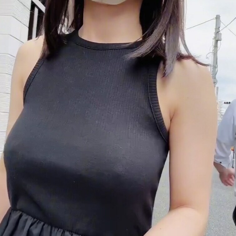 ノーブラ散歩👣
歩いていたらいろんな人に見られて恥ずかしかったです🫣💭
途中、おじさんに声掛けられてどきどきしちゃい