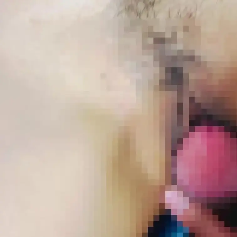 挿入💕
 
 姉とハメ撮りSEXしましたので、UPしていきます。
 中出しまでの動画です。
 少しづつUPしてい
