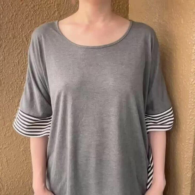ベランダでおっぱいペローン💕
