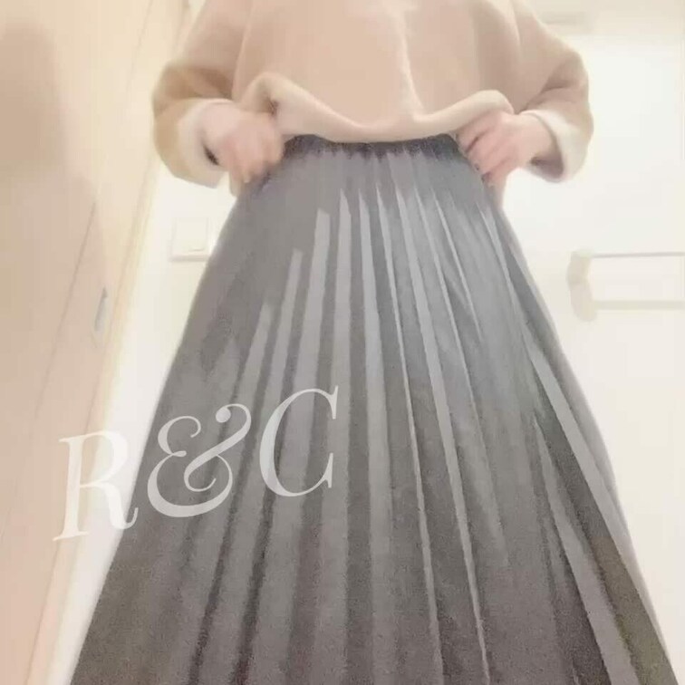 私服脱衣動画投稿します❤️
赤ショーツのシミチェックまでさせられて恥ずかしかったやつです(//∇//)