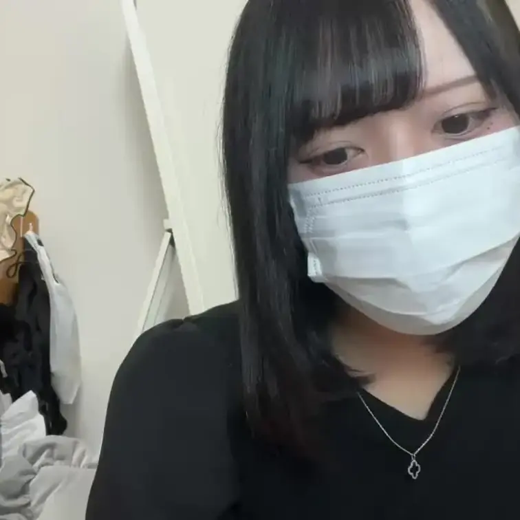 【りん 19 歳】

りんさんのライブ配信動画です
生ライブ配信だと、1 回の有料配信を視聴すると、おおよそ平均 