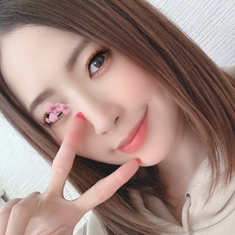 美人で色白、貧乳、乳首ピンク、そしてまん毛ボーボー（笑）。
こんな彼女と一緒に温泉旅館に行った時のビデオです。

