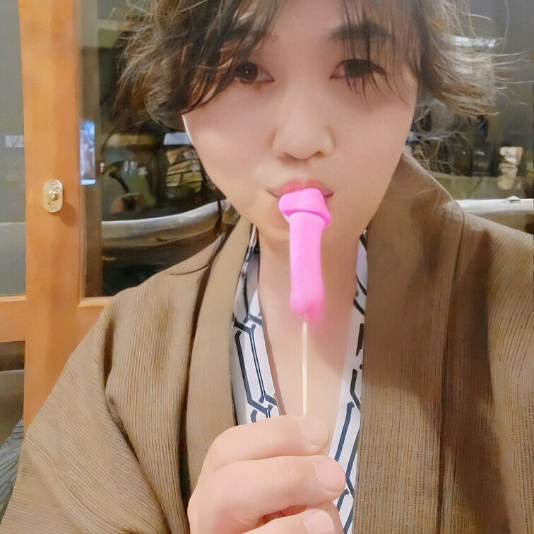 お口の中へ・・・・・我ながらエッチですね（笑）
